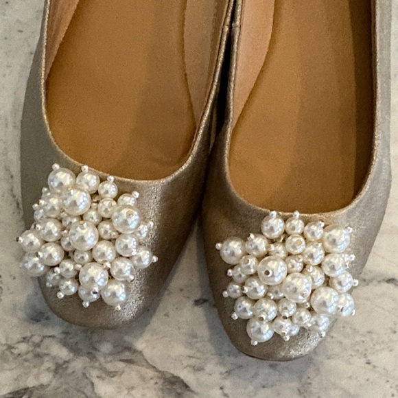 Chico's Elegant Gold Flats with Pearl Accents, size 8.5 - Picture 2 of 10